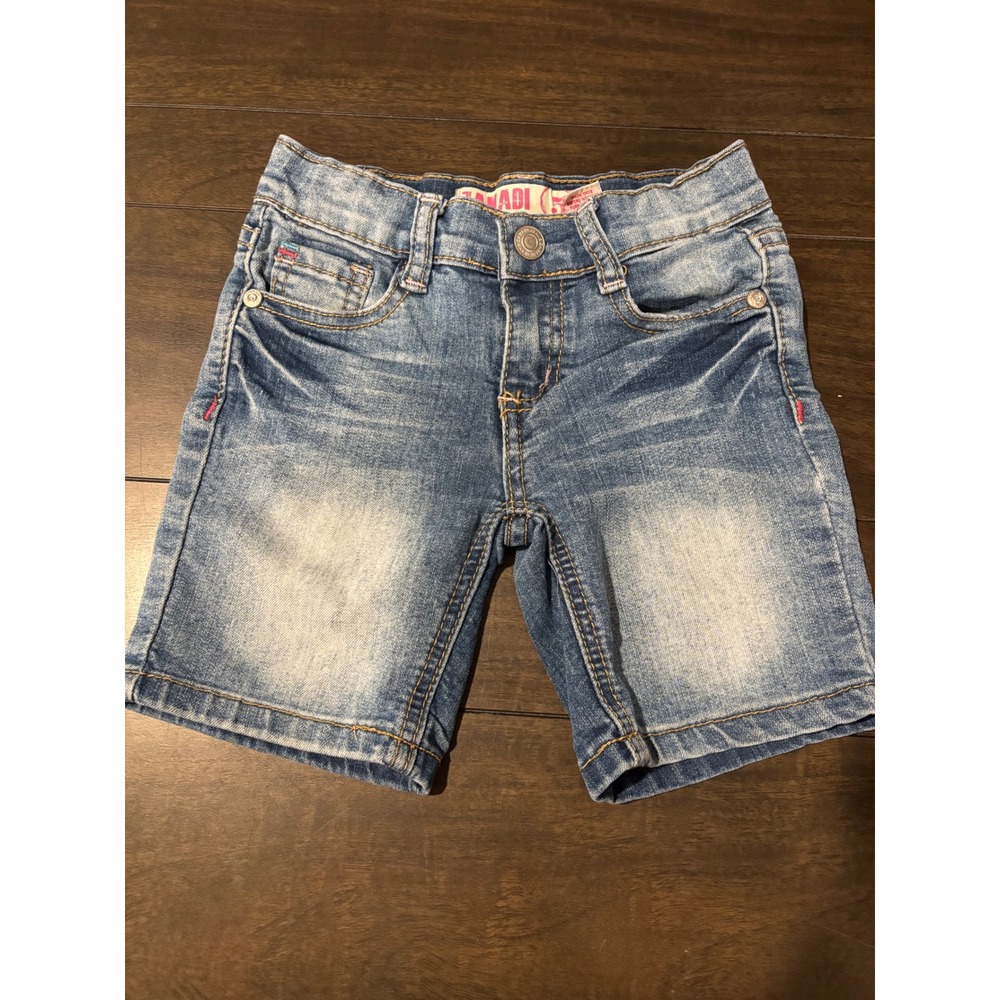 Zanadi Girls Denim Bermuda Shorts Light Wash Butterfly Floral Embroidered Size 5